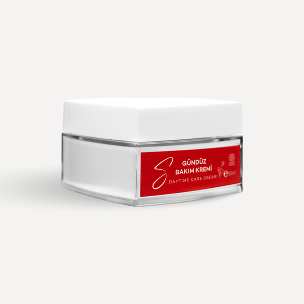 Yaşlanma Karşıtı Gündüz Kremi – Doğal İçerikli, Aydınlatıcı 50ml